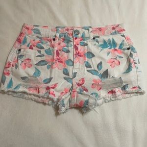 Floral jean shorts!